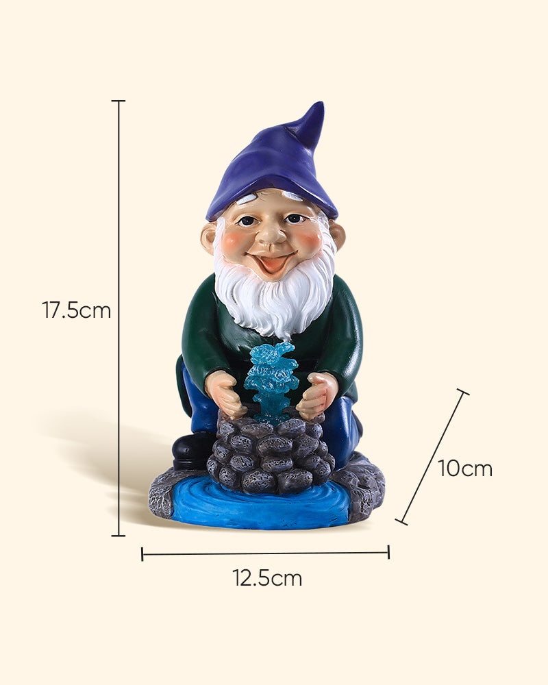 Nain de jardin à chapeau violet à énergie solaire, puisage d'eau