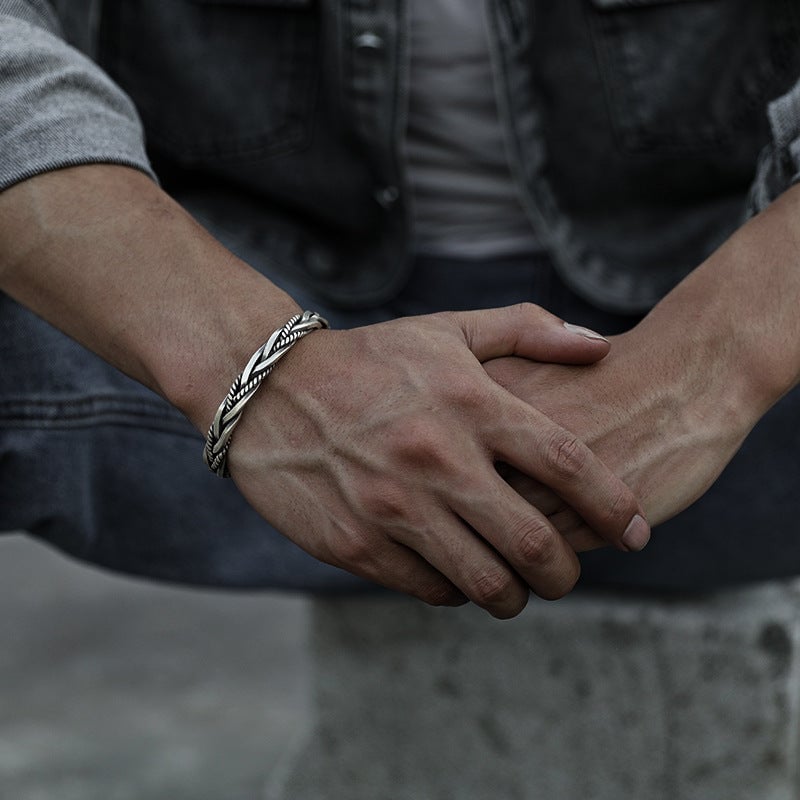''Embrace the future'' Twists and Turns Bracelet