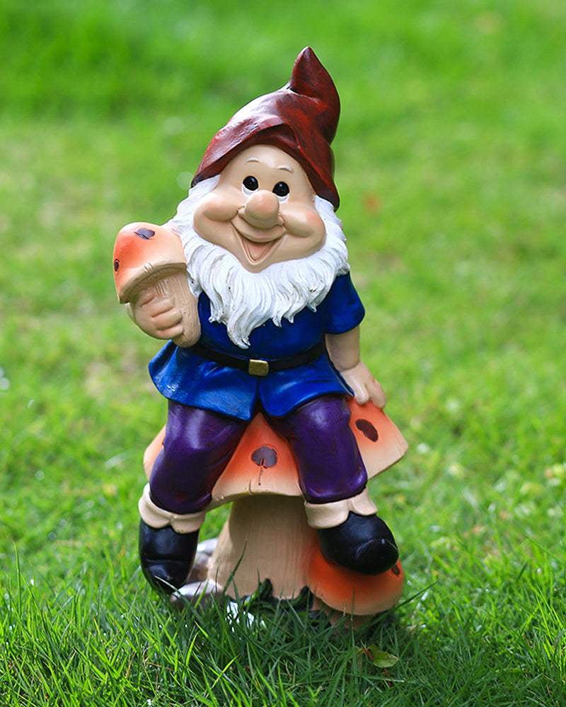 Statue de Gnome heureux en polyrésine sur champignon