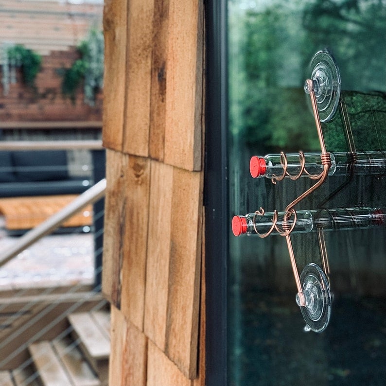 🔥Last Day 70% OFF🔥Geometric Window Hummingbird Feeder🐦
