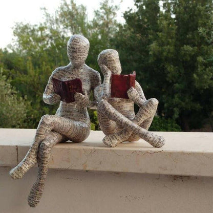 Statue de femme de lecture moderne nordique