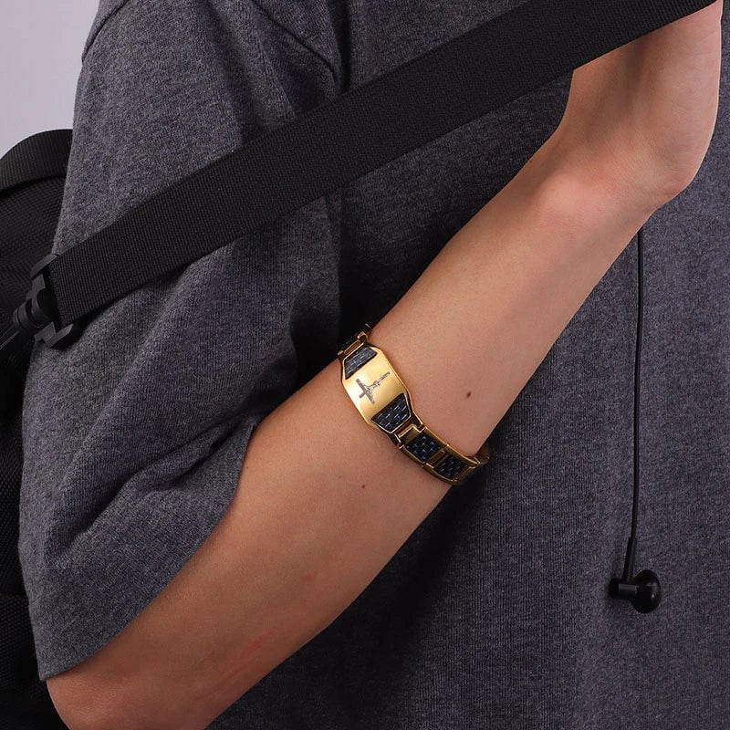'' Walk with Lord '' Cross Bracelet